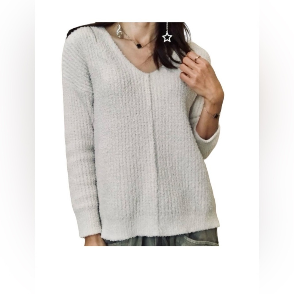 Cupcakes & Cashmere Soft & Cozy Oatmeal V-Neck High Low Pullover Sweater XS